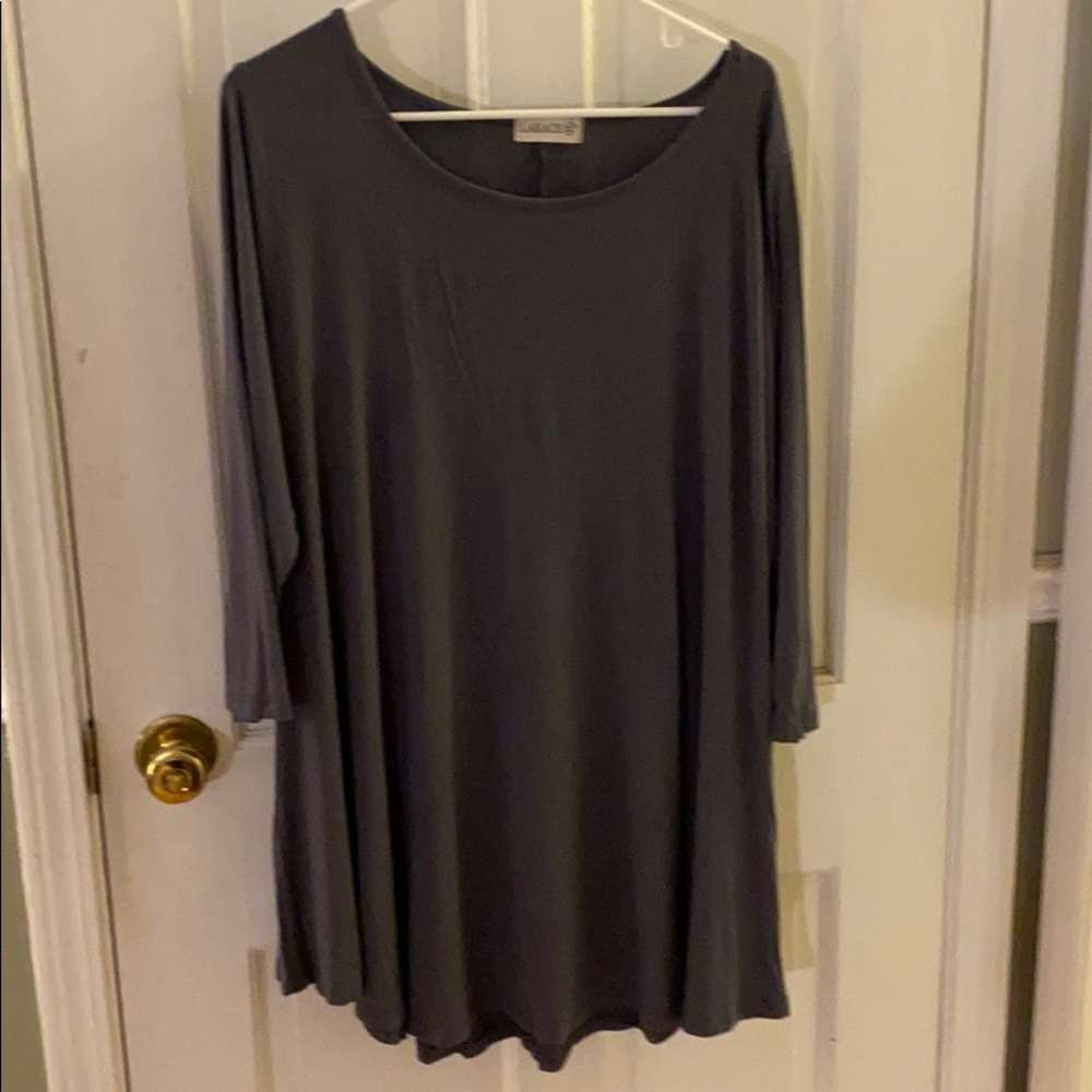 Long gray blouse